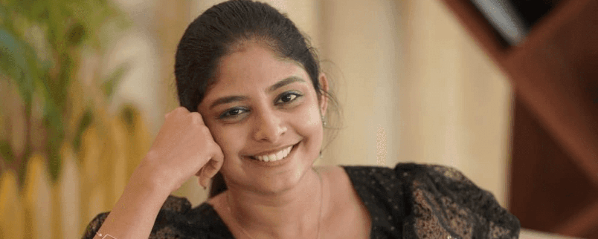 बैकग्राउंड पोस्टर