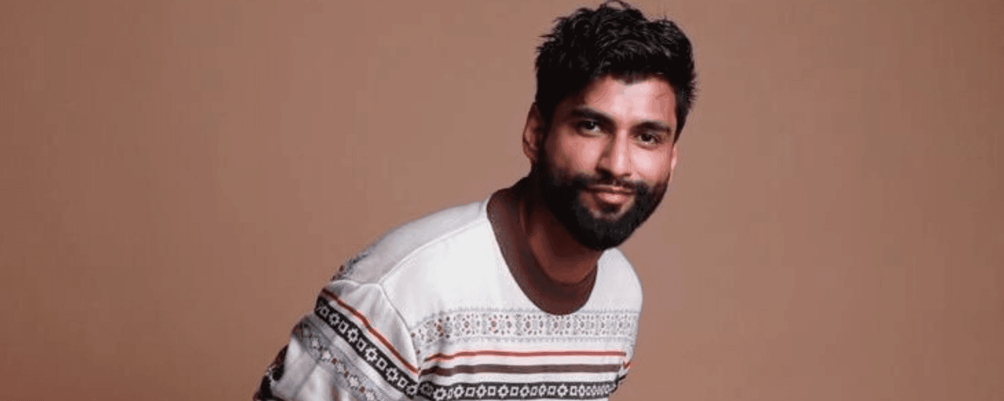 बैकग्राउंड पोस्टर