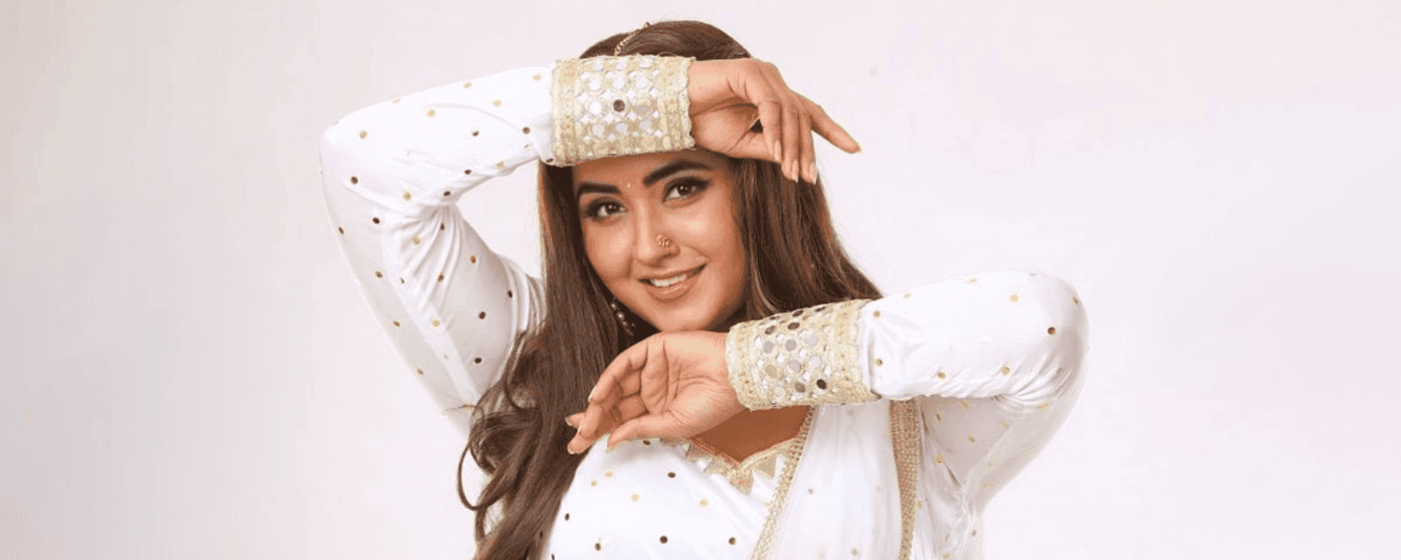 बैकग्राउंड पोस्टर