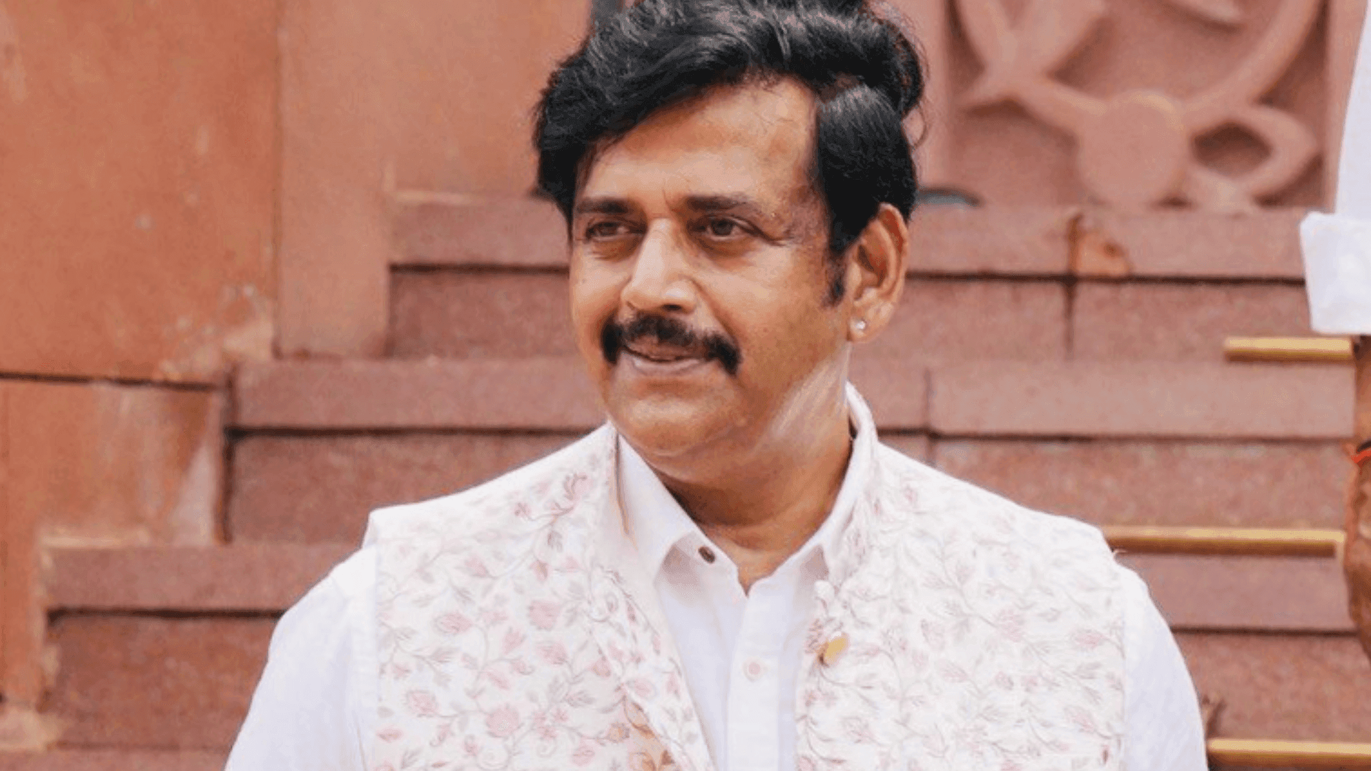 Ravi Kishan Profile