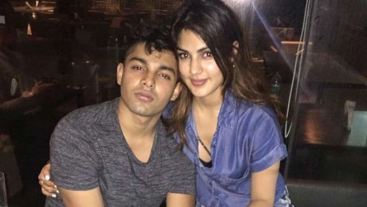 Rhea-Chakraborty-reacts-to-brother-Showiks-post.jpg