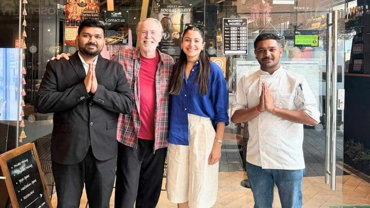 लंदन में कृष्ण दास संग अनुष्का शर्मा  की मुलाकात ने जीता दिल